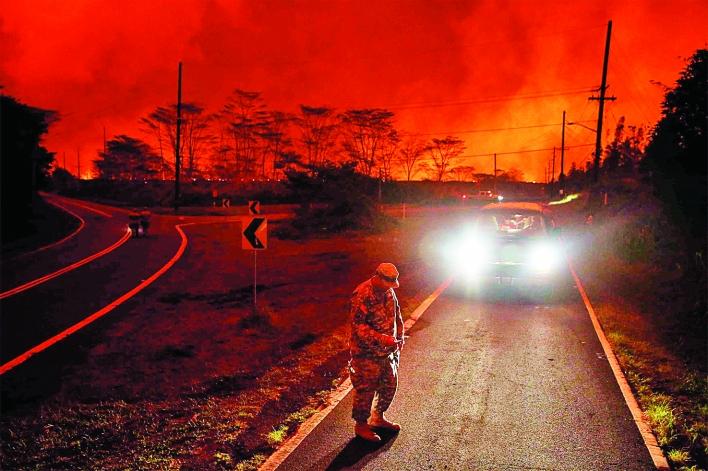 新澳门精准免费大全和火山喷发时游客急逃与火山喷发急救